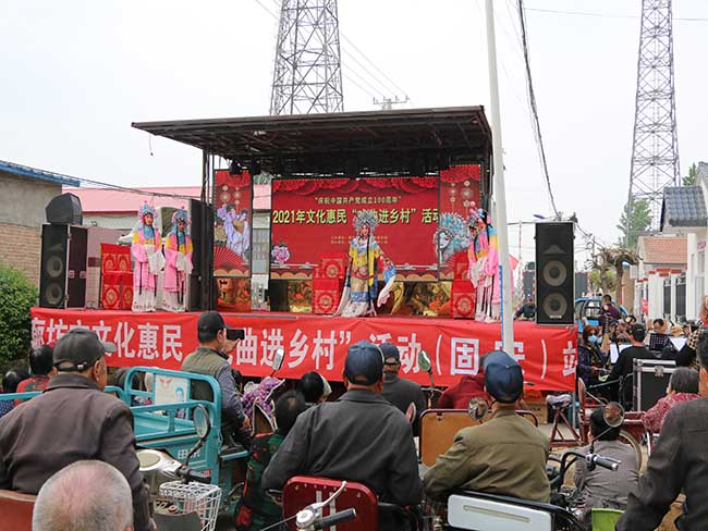 5月14日廊坊市龍鳳演藝公司在固安縣大辛莊東村文化惠民演出評劇《打金枝》1.JPG